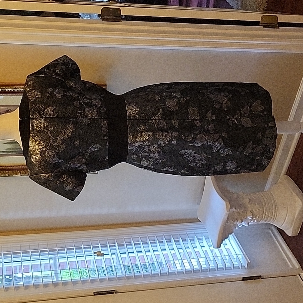 Black & Pewter metallic silver floral short sleeve vneck dress empire sz 14 EUC… - Picture 4 of 7